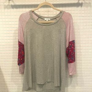 Boutique - 3/4 sleeve fashion tee - eyeshadow brand